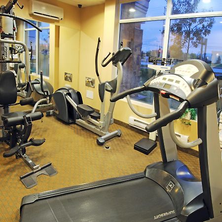 Holiday Inn Express Brampton By Ihg Εξωτερικό φωτογραφία