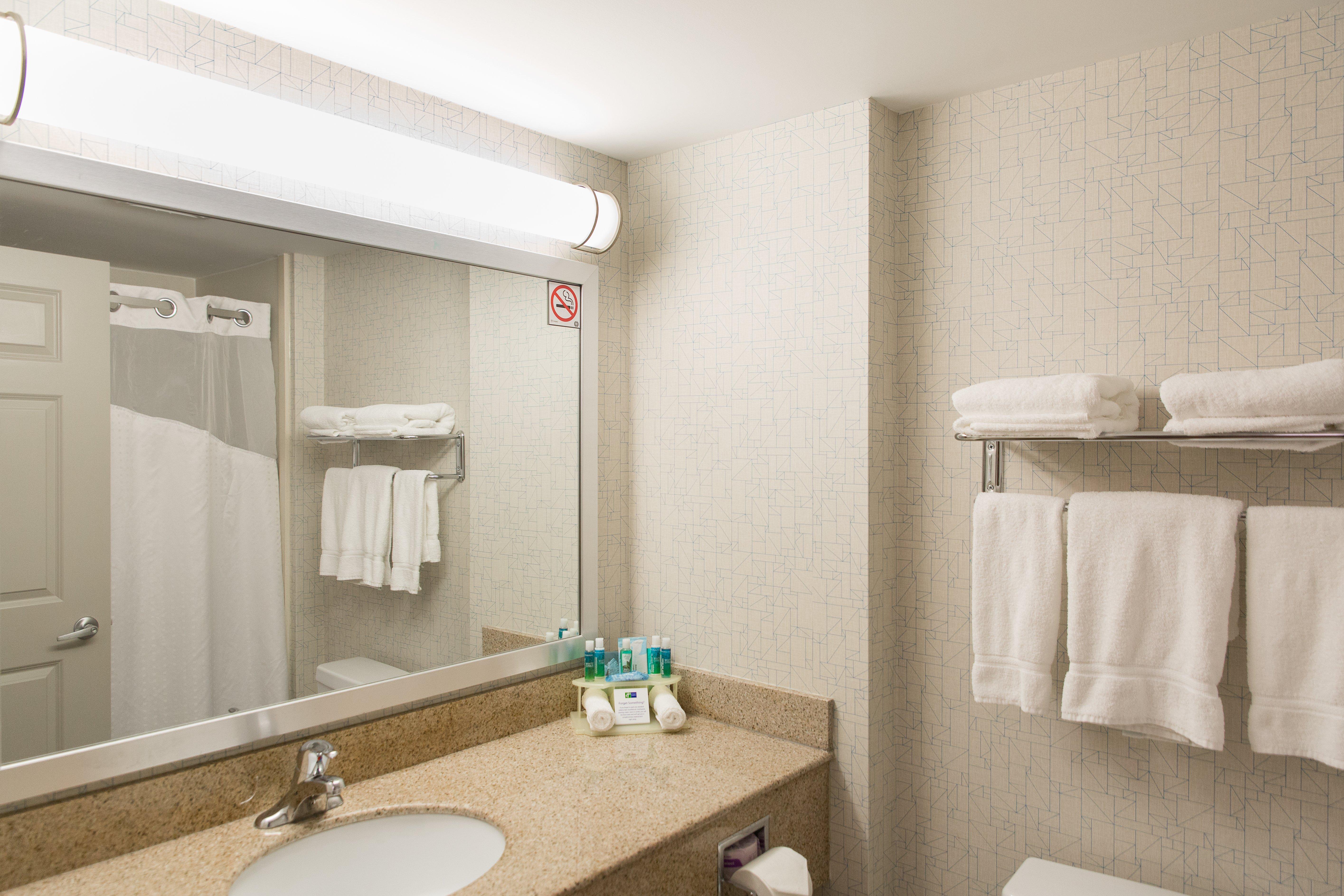 Holiday Inn Express Brampton By Ihg Εξωτερικό φωτογραφία