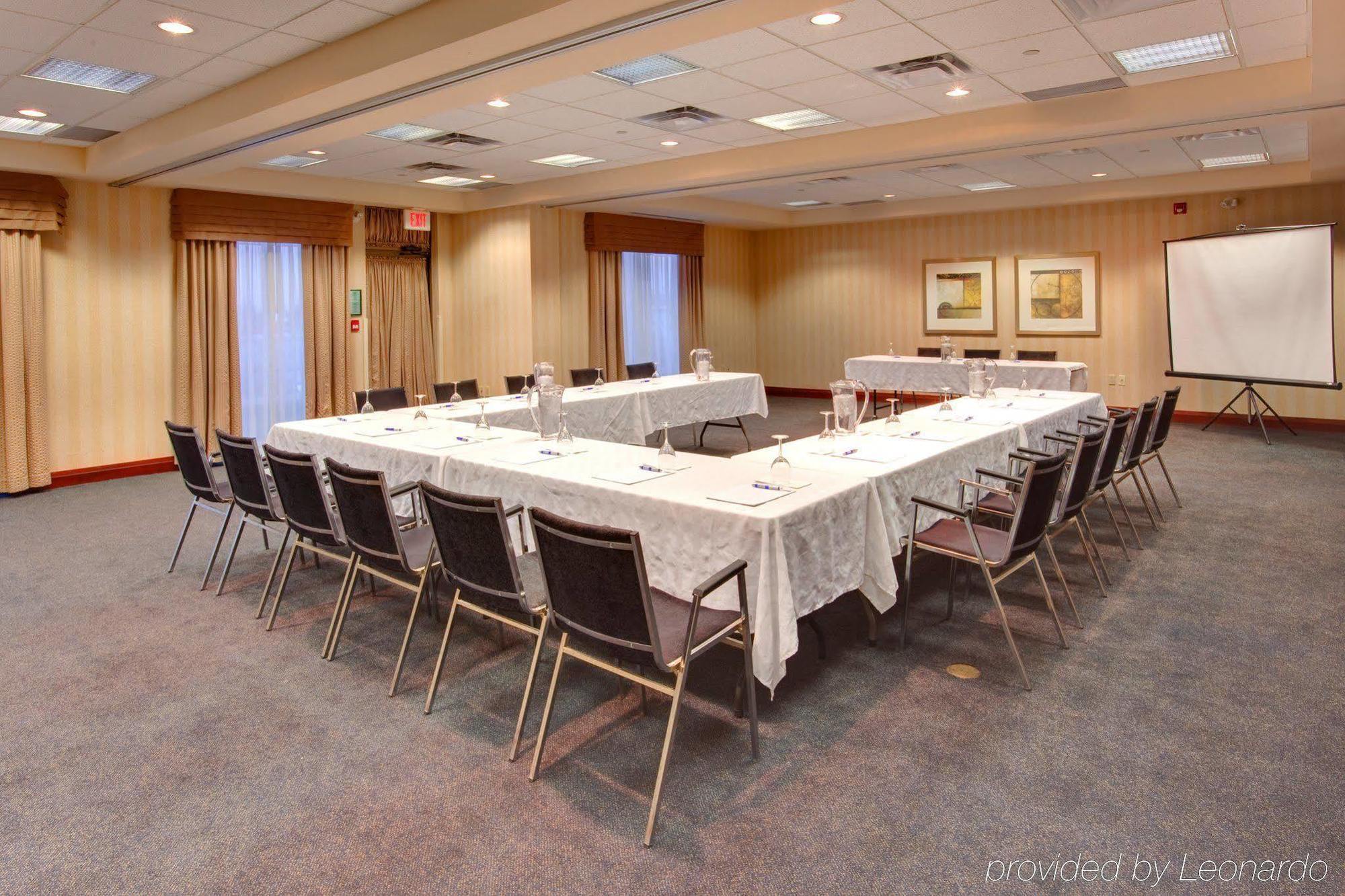 Holiday Inn Express Brampton By Ihg Εξωτερικό φωτογραφία