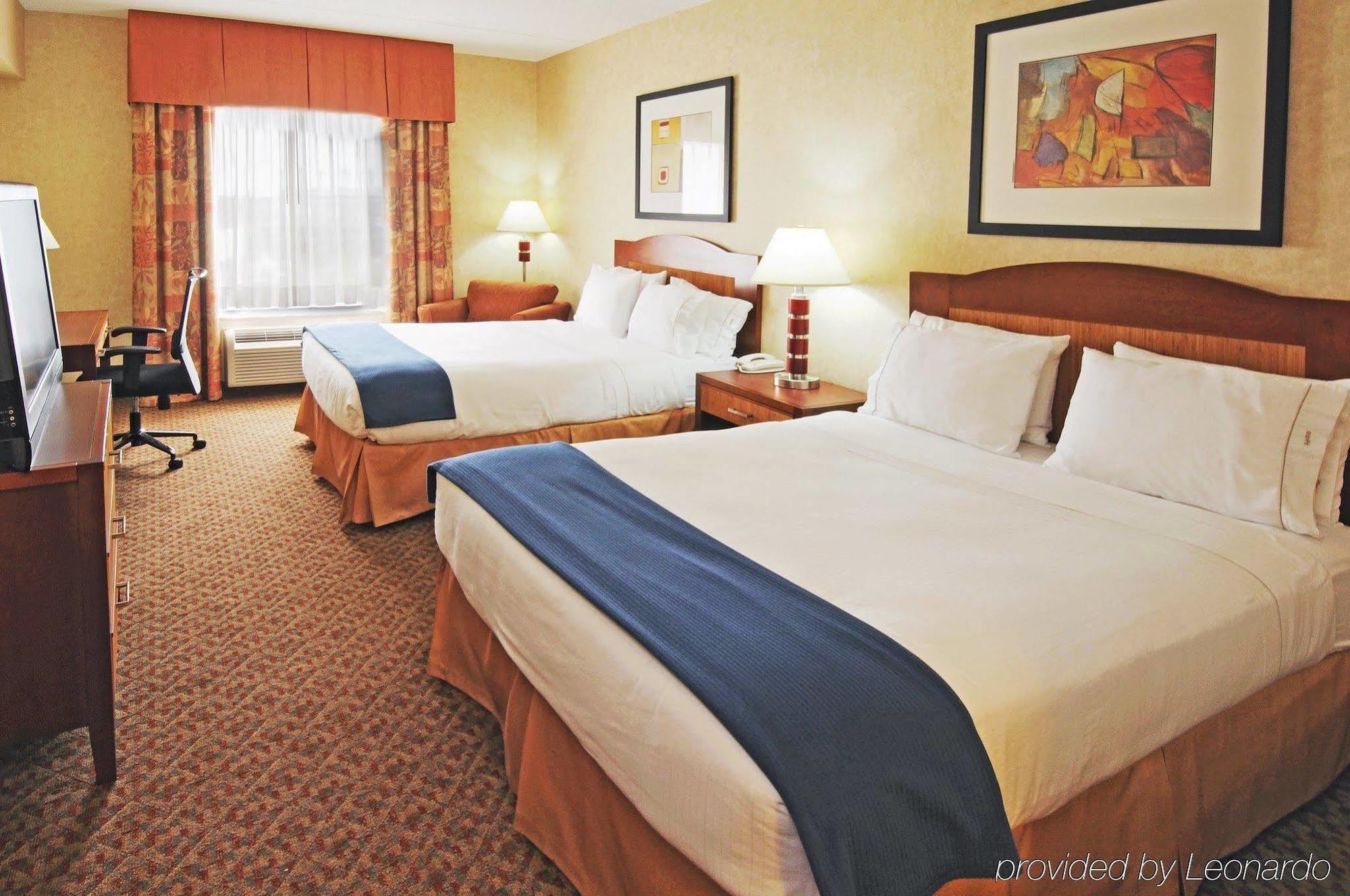 Holiday Inn Express Brampton By Ihg Εξωτερικό φωτογραφία