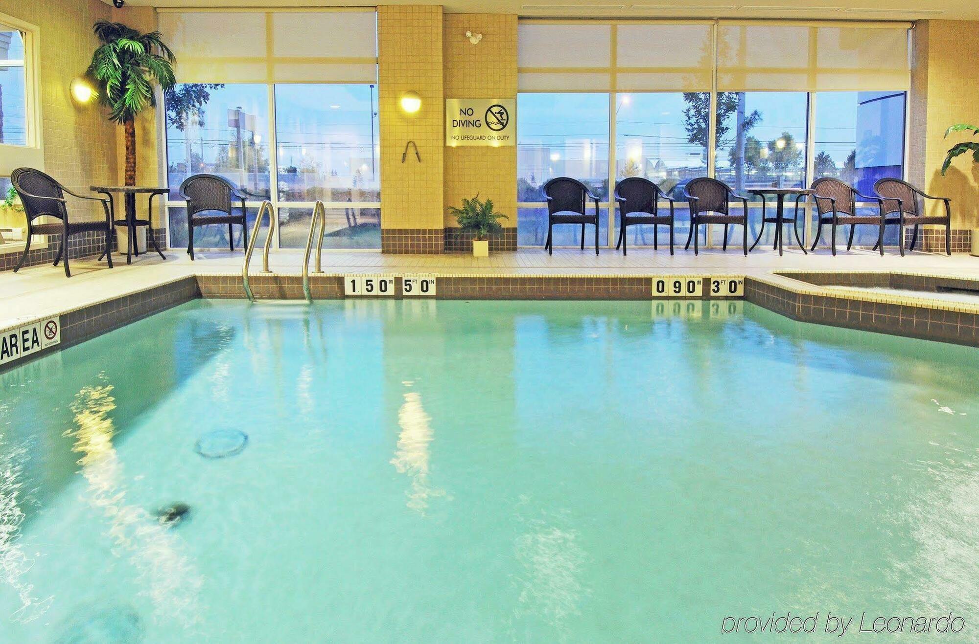 Holiday Inn Express Brampton By Ihg Εξωτερικό φωτογραφία
